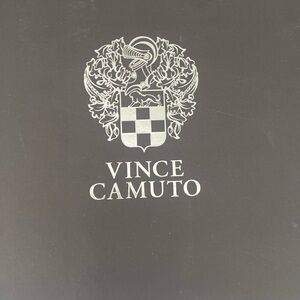 Vince Camuto
